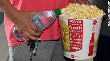 AMC może sprzedawać popcorn poza kinem