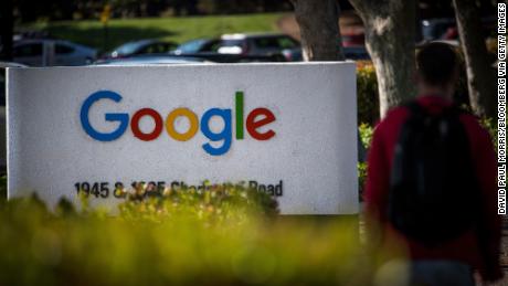 Google zaoferował profesorowi 60 000 dolarów, ale odmówił.  Dlatego