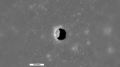 LRO NASA odkrył kratery księżycowe o temperaturach odpowiednich dla ludzi (NASA)