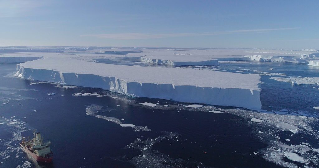 Według naukowców prawdopodobne jest, że w ciągu trzech lat lodowiec wpadnie do morza.  