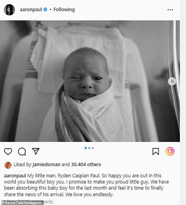 Weźmy dwa: Paul i jego żona, 35-letnia Lauren Parsekian, złożyli petycję o zmianę nazwiska, a także prawnego imienia ich syna, Raydena Caspiana, 7 miesięcy, który obecnie jest Casperem Emersonem.