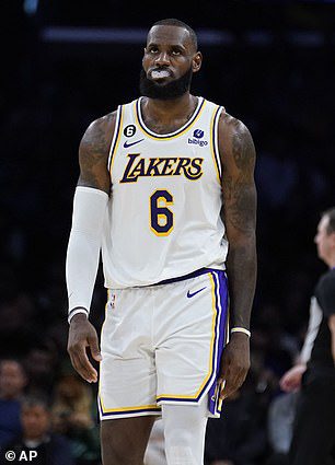 LeBron James nie prosił o wymianę z Lakers