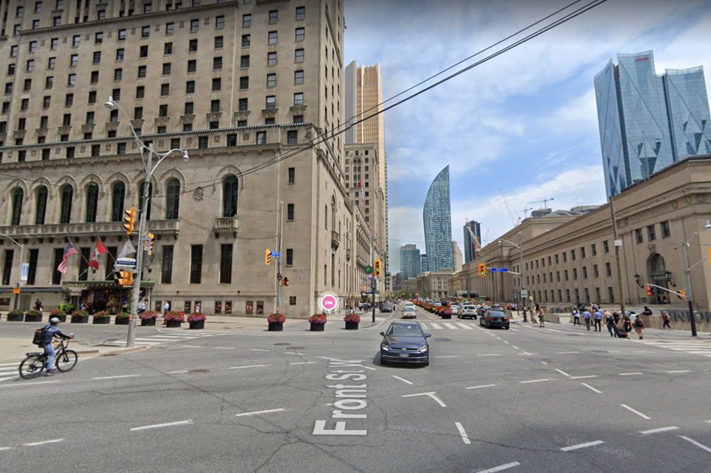 York Street i University Street w Toronto